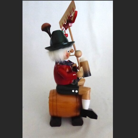 NEW 14” STEINBACH GERMANY OKTOBERFEST MUSIC BOX WOOD SMOKER BEER BARREL - Picture 5 of 16